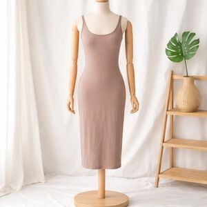 Chic Sleeveless Tan Midi Dress